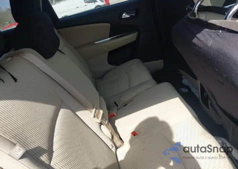 2017 Dodge Journey Sxt z USA, uszkodzony, nr VIN 3C4PDCBG5HT537136